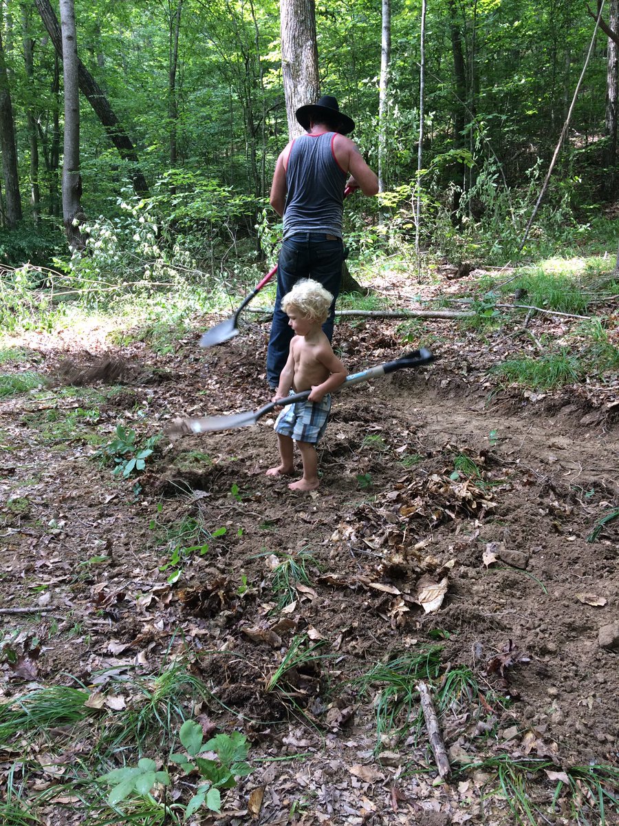 akahiredhelp's tweet photo. New cabin is underway. By the end of the week we hope to be all framed out.#offgrid #homesteadhomies https://t.co/FB3lz3tnEA