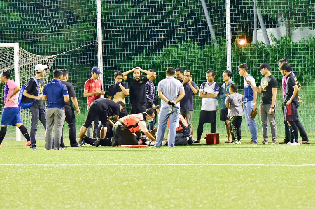 mahfuzalias's tweet photo. Special tribute to our captain @naem_naser due to serious injury. It's an honor to hv u to lead. Gws and comeback soon Capt! #halaOB #kvl https://t.co/aHNZBIL4Fo