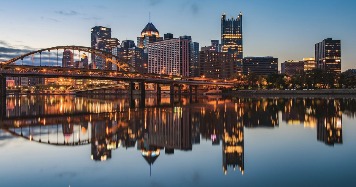 I always enjoy when the rivers of #Pittsburgh are swapped out for mirrors, allowing for incredible reflections of the skyline before sunrise