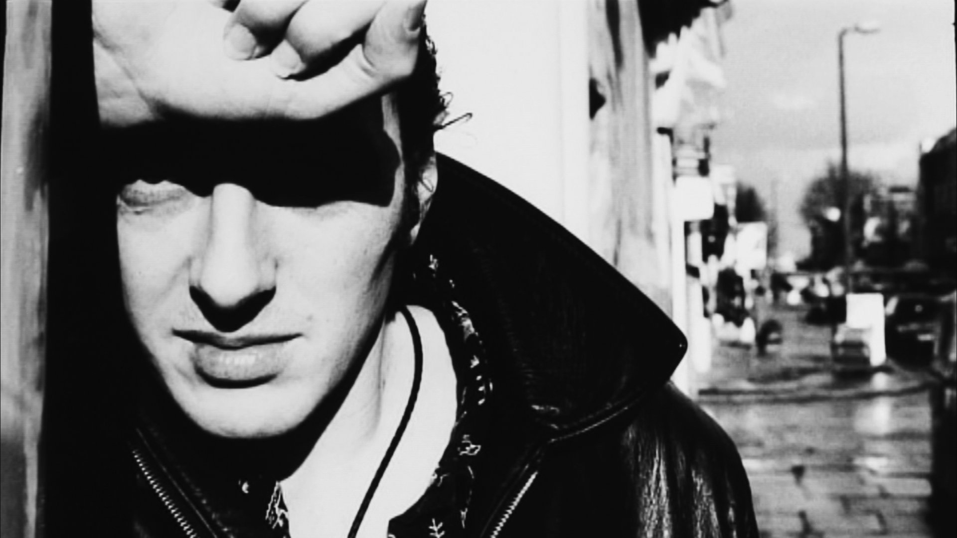 トーリー 月に手を伸ばせってのが俺の信条だ たとえ届かなくても My Motto Is Reach Out To The Moon Even If We Can T ジョー ストラマー Joe Strummer ロック名言 T Co Ma8fkackqd Twitter