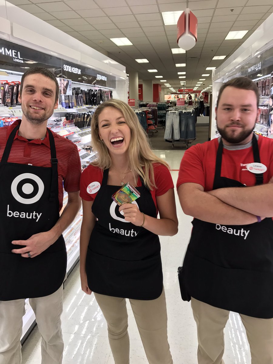 Klanger28's tweet photo. Having a blast continuing to drive great Beauty sales and Guest Experience #BestTeamInRetail #2017TGTintern @markmanTGT @sdiana1021 https://t.co/fZw9USgClB