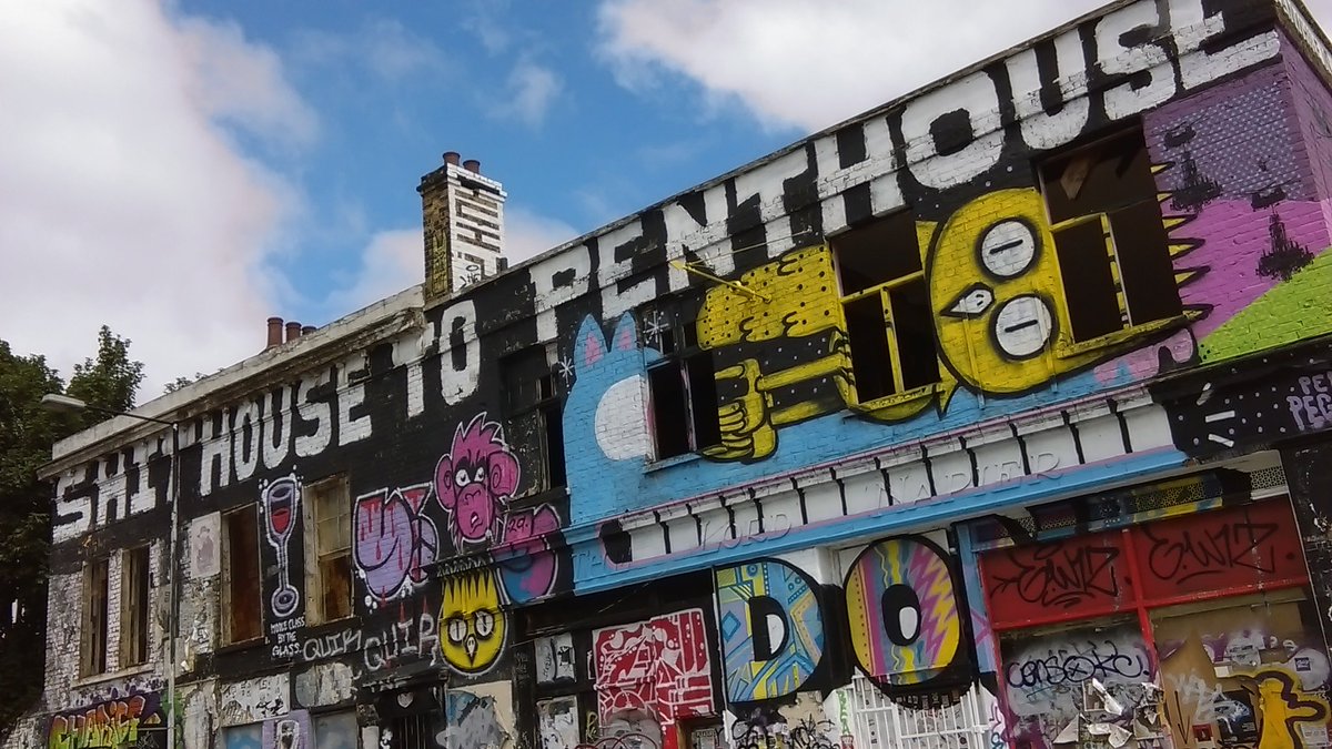 edharry1976's tweet image. The art of #Hackney .. behind #TheCopperBox just over the canal from #QueenElizabeth #Olympic Park