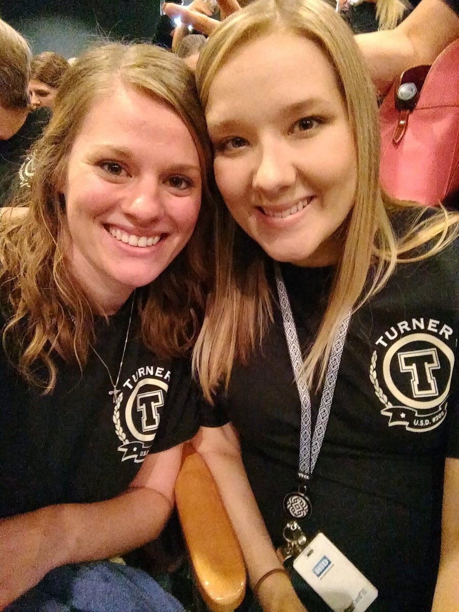 Jones2ndgrade's tweet photo. Ready for the welcome back convo!!! @MrsAtkisson #proudtobog #Turner202Strong #backtoschool2017 https://t.co/PhaVZn07H8