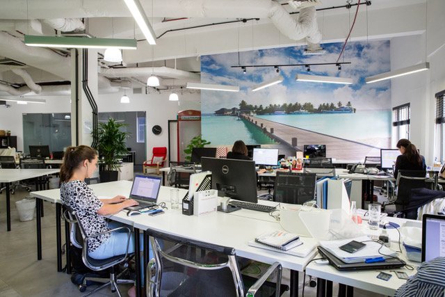 Office4Allspace's tweet photo. Warm welcome for our new member @WOTSOWorkSpace on @Office4Allspace #coworking #Singapore #dedicateddesk https://t.co/R4hXMbRnld