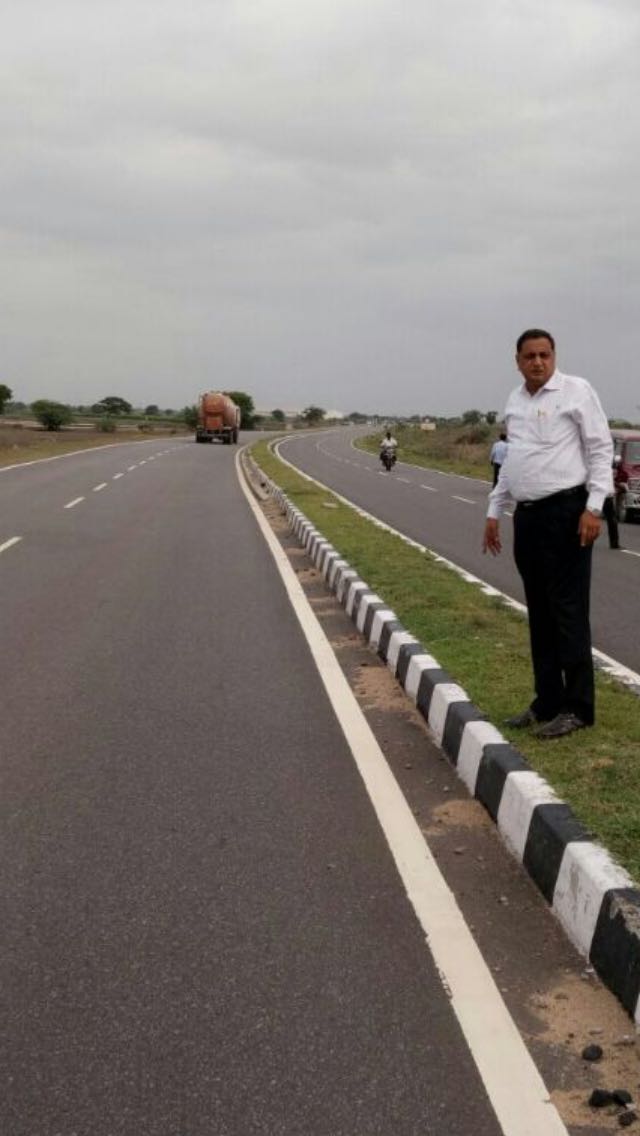 APRBD's tweet photo. A view of completed four lane road from Proddatur to Jammalamadugu taken up under AP Road Sector Project @SumitaDawra https://t.co/lyo6IklSvb