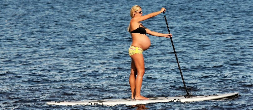 You can still paddleboard while growing your little miracle! #paddleboarding #pregnant #pregnancy #paddleboard #isups #isup #sup #supsurfing