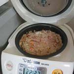 炊飯器でハンバーグ作った結果w量を間違えて悲惨なことにw