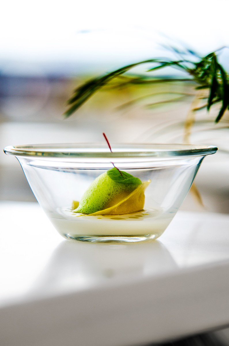 Cappelletto con genovese di baccalà e spuma di basilico