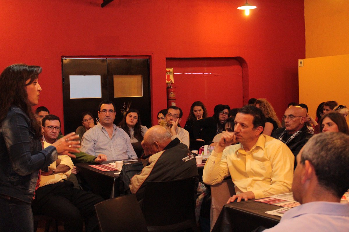 laubeasoto's tweet photo. Reunión con profesionales y estudiantes del Campus Universitario de San Martín #NuevaConduccion #SomosMendoza https://t.co/WdtCPHboxi https://t.co/EN4BLmZSvb