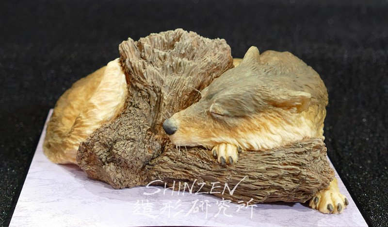 O Xrhsths Shinzen Sto Twitter 木に巻き付くわんわんできたーヽ O 丿 ８月１０日から有楽町の東京交通会館で始まる 幻獣神話展に持っていきまーす 写真のわんわんはグッズコーナーでアクリルケース入りの完成品販売しまーす 狐霊もすこしありまーす T Co