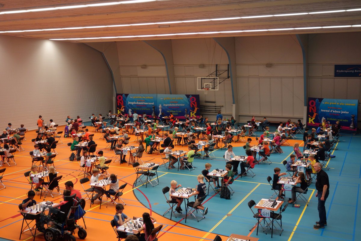 Alle groepen #ONJK Borne goed bezet. 10 spelers met rating >2000. Wie wordt Open Nederlands Jeugdschaak Kampioen? onjk.nl