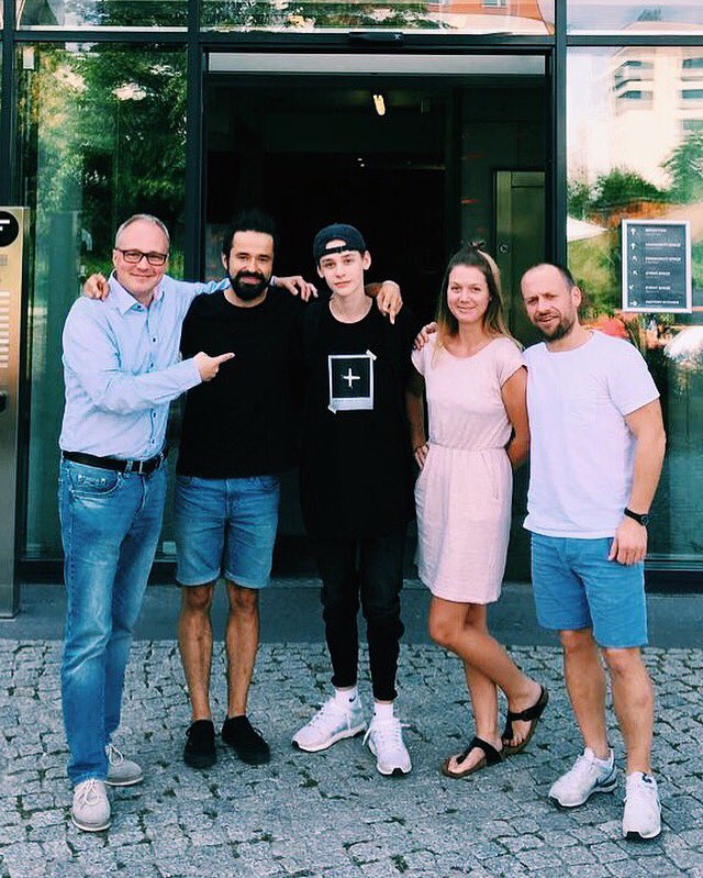 miikeleon's tweet photo. CREW! Leider fehlen @olivier_delvaux &amp; @lucaanoel https://t.co/WXTHWxSK0K