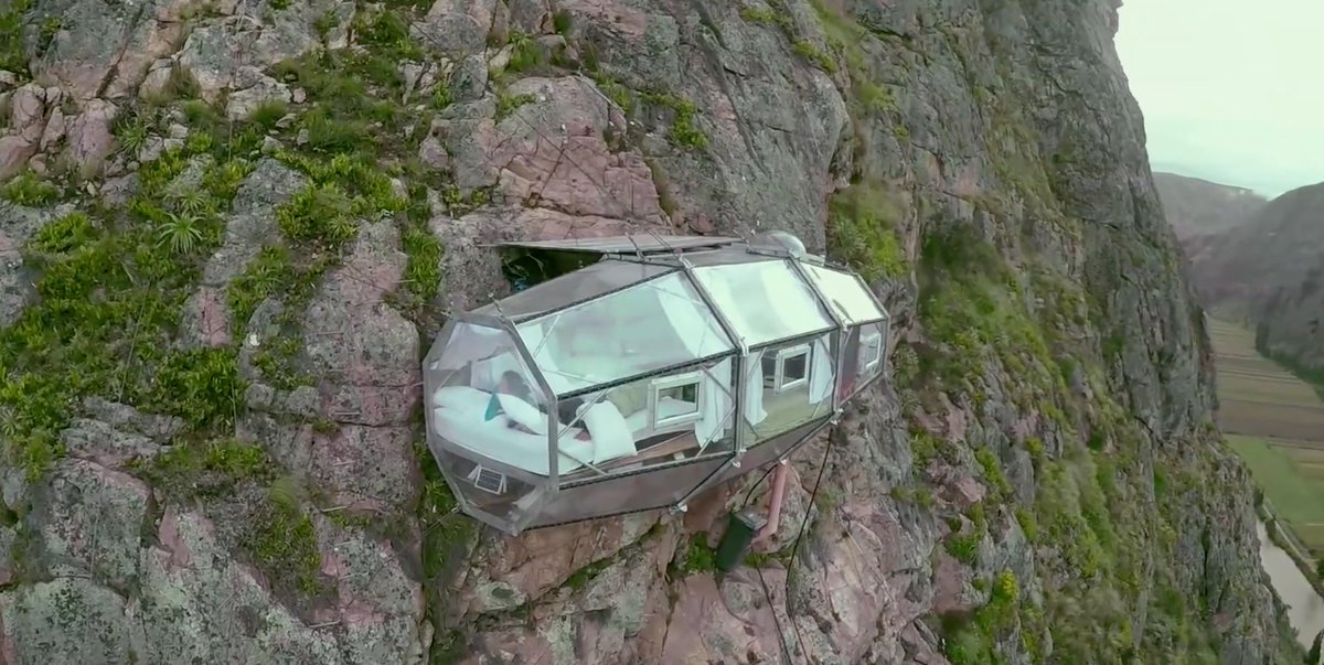 TekCon's tweet photo. Sleep on the side of a mountain 400 feet up - https://t.co/JuGcjYLZmi Skylodge in Peru. Would you stay here? #BUCKETLIST #Skylodge https://t.co/yovpLFcuQw