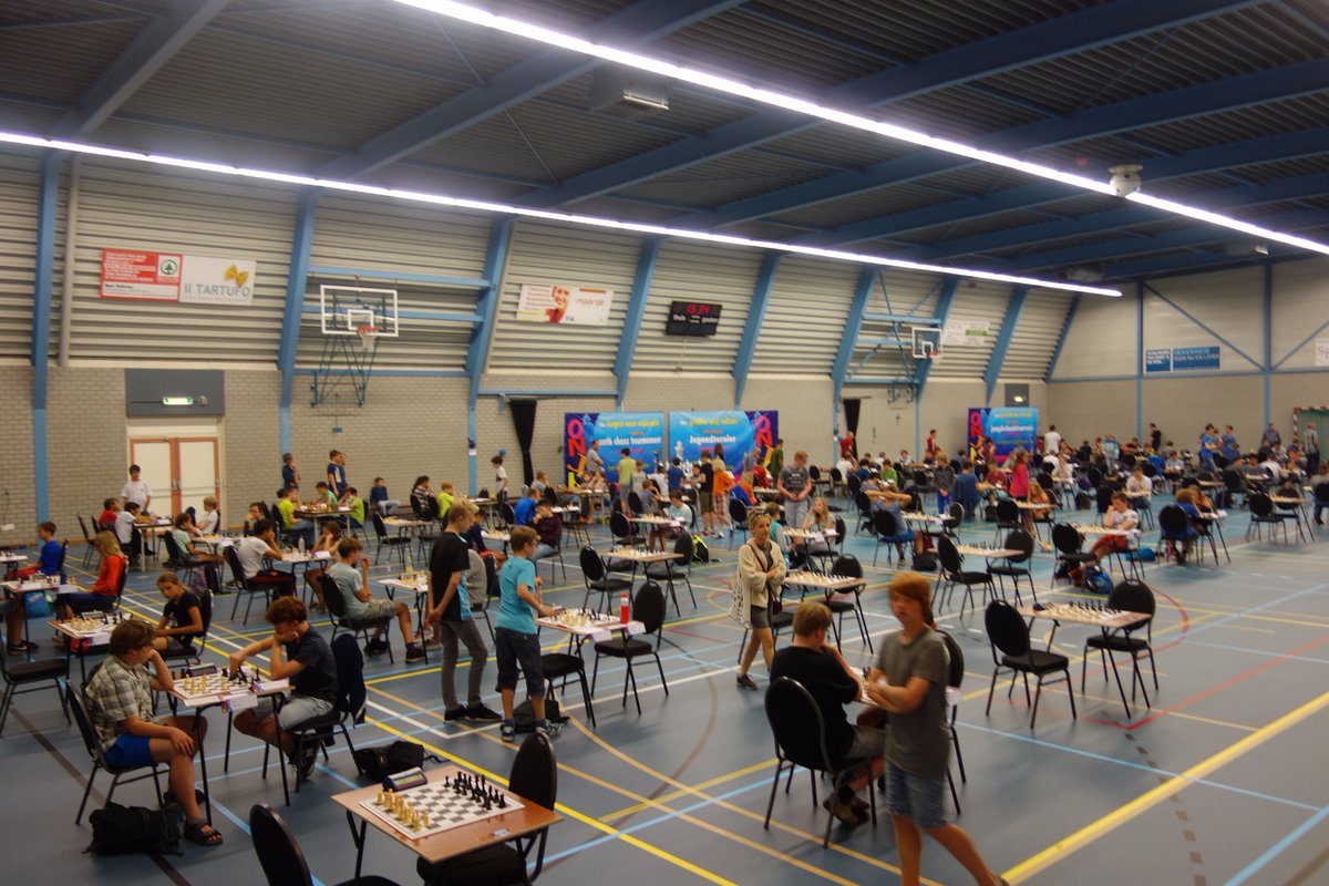 Spanning in de hoogste groepen van het Open Nederlandse Jeugdschaakkampioenschap #ONJK 2017 loopt langzaam op onjk.nl