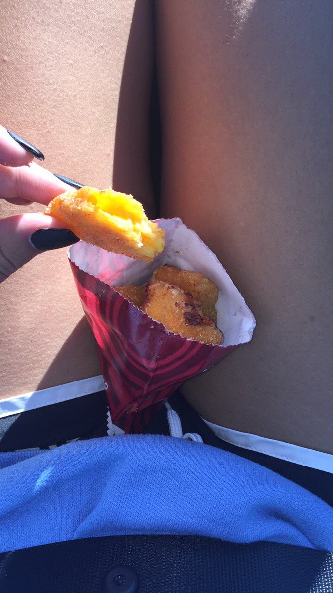 thiccfilala's tweet photo. sometimes u need a little early morning fried food ☺️ https://t.co/p2Gl3Qc4qq
