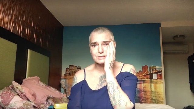 CTVNews's tweet image. In rambling Facebook video, Sinead O'Connor emotionally pleads for help, says she's living in a New Jersey motel ctv.news/w2JTEbc
