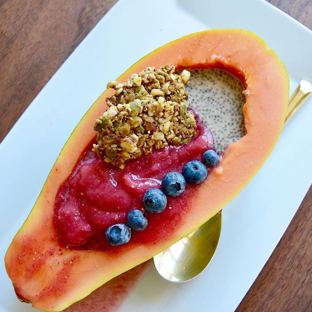 eatsupernola's tweet photo. Dog days of summer are here! Time to cool down and chill out with a papaya smoothie bowl like this papa - ya?! https://t.co/UdPWzMmwqS https://t.co/X7lwWKm0LI