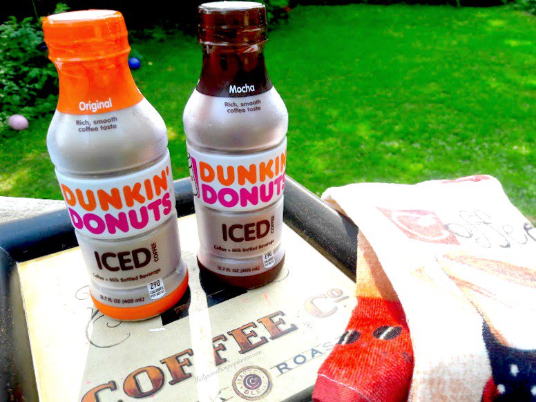 MomThirty's tweet photo. Do you feel like there isn't enough time in one day? Learn how to supercharge your routine!  #ad #DDIcedCoffeeToGo https://t.co/wBqjM4Fvet https://t.co/WW4WDv65sh