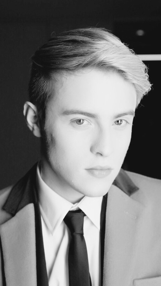 planetjedward's tweet photo. Jedward https://t.co/dLl4GFsf9m