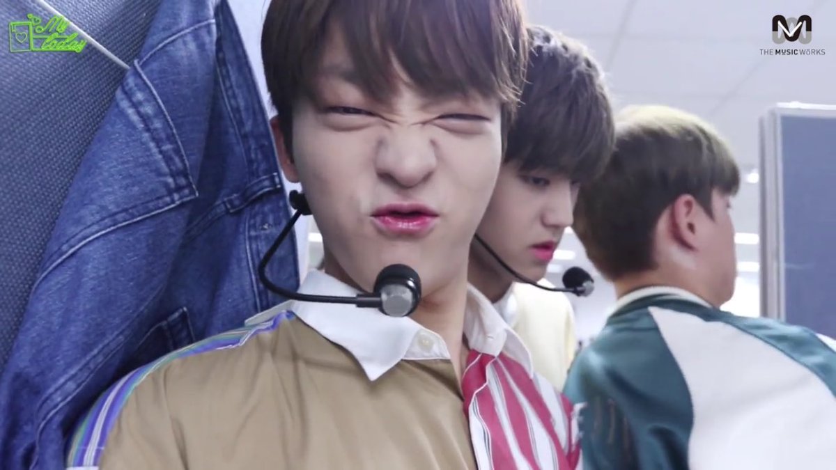 myteengotohell's tweet photo. Eunsu just trying to protect MYTEEN's image:
#마이틴 #MYTEEN #태빈 #은수 https://t.co/wEj98GC4Xp