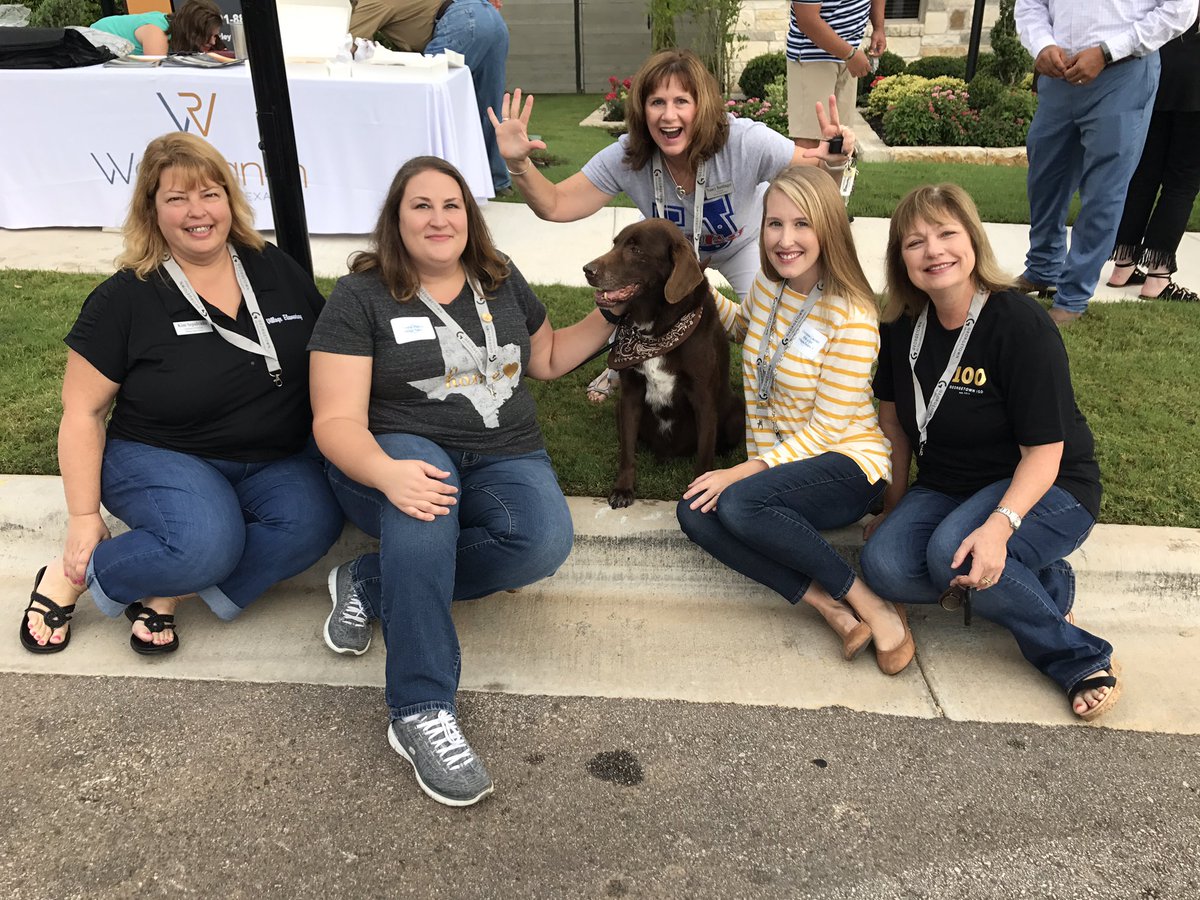 nanab0712's tweet photo. Thank you GISD Education Foundation! @GISDEDFound #carverphotobomb #WeAreGISD https://t.co/FD6gvTHKFh
