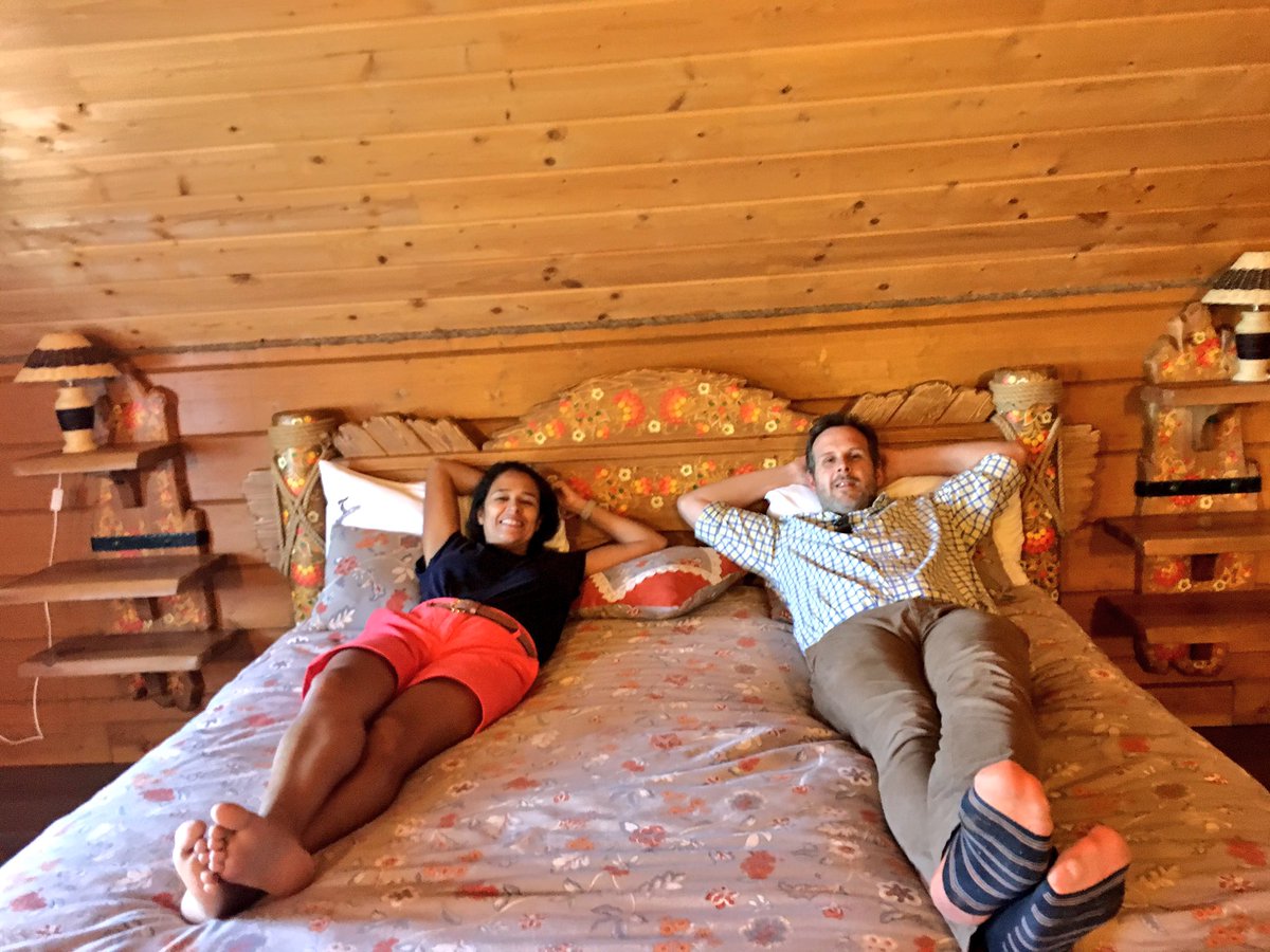 Three hours later we're outside #Moscow, staying in a dacha (typical Russian county home) &amp; following the #NoConfidence debate on Twitter.