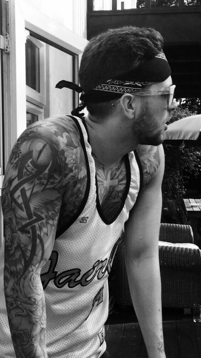 BobbyDas1's tweet photo. Slowly but surely covering my body, long way to go @tattooedstunner @LifesInked https://t.co/LnA7eFYkVA