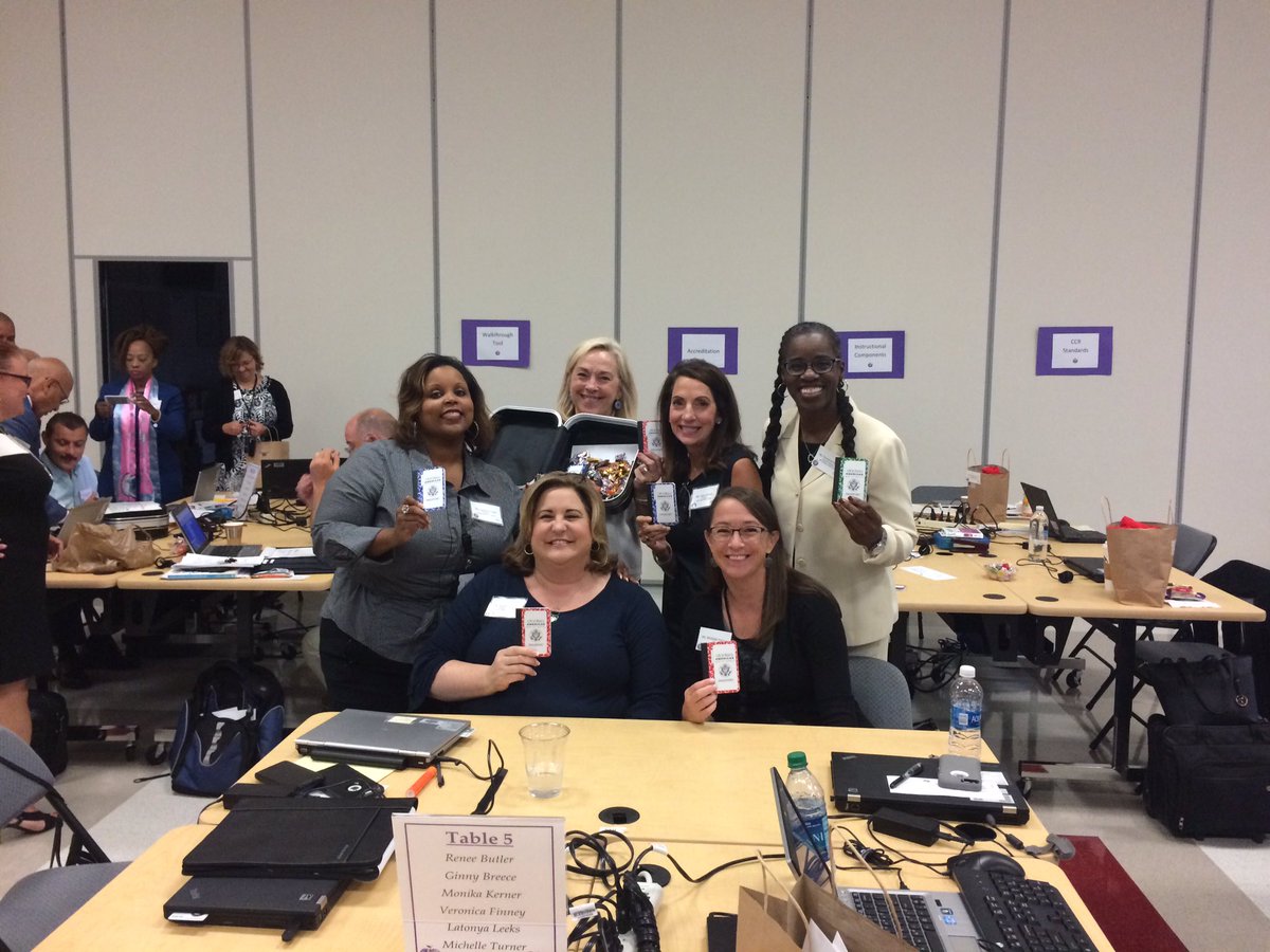 mikemad75's tweet photo. Team of leaders! First ones to break out #OneDoDEA https://t.co/hPMKpseCOf
