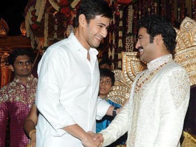 NTR_PicZone's tweet photo. Wishing Super star @urstrulyMahesh #HBDMaheshBabu very happyBirthday from @tarak9999 fans #HBDMaheshBabuFromNTRFans All the best for #SPYder https://t.co/HU5l3yLDMJ
