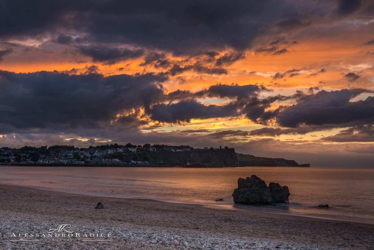radicephotos's tweet photo. Red sunset on irish coast, Ireland #landscapephotography #LoveIreland #Ireland #sunset #clouds #beach #travel #photography #sea #north https://t.co/4kUp6NfZnL