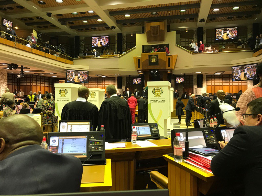 Armchair critic (bayanda) Twitter