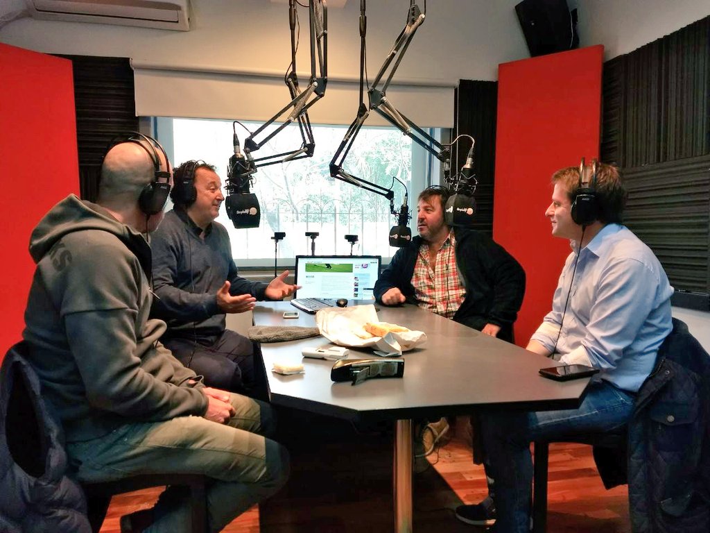AlexCampbellOK's tweet photo. Al aire en @danzaconRulo junto a @rulotaquini en #RadioSimphony. Hablando sobre la actualidad de #SanFernando, la Provincia y muchos más https://t.co/p9LhPQKFxi