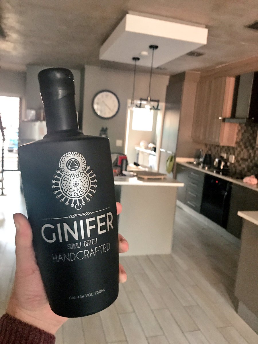 when <a href="/Vix15596850/">Victoria vd Schyff</a> gets you some <a href="/GiniferGin/">Ginifer Gin</a> as your Birthday Gift 😱❤️🙌🏻😬 yeasssss #PassTheGin #LloydHits27