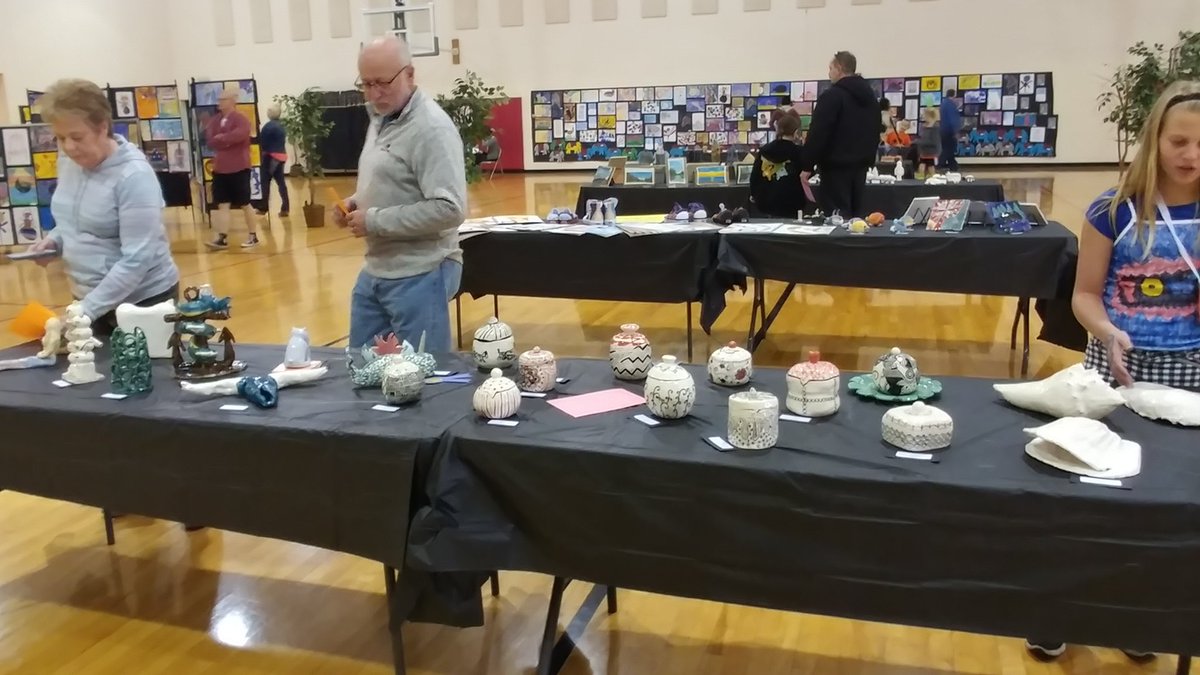 Clinton's student k-12th grade art work is amazing! Come join us at the Day at the Art Museum at the elementary! Wow! Great job!