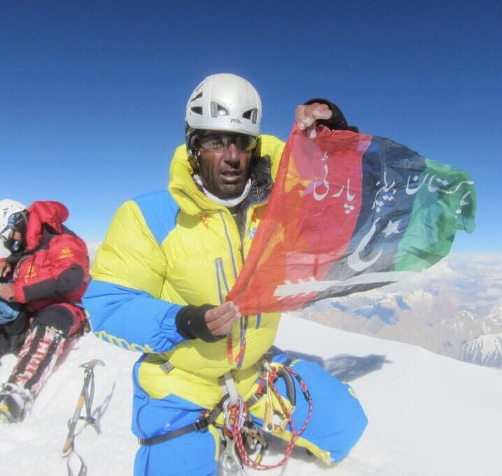 BBhuttoZardari's tweet photo. I Congratulate Fazal Ali a jiyala from Hunza for climbing K2. #JiyeBhutto https://t.co/k0GyMieaWz