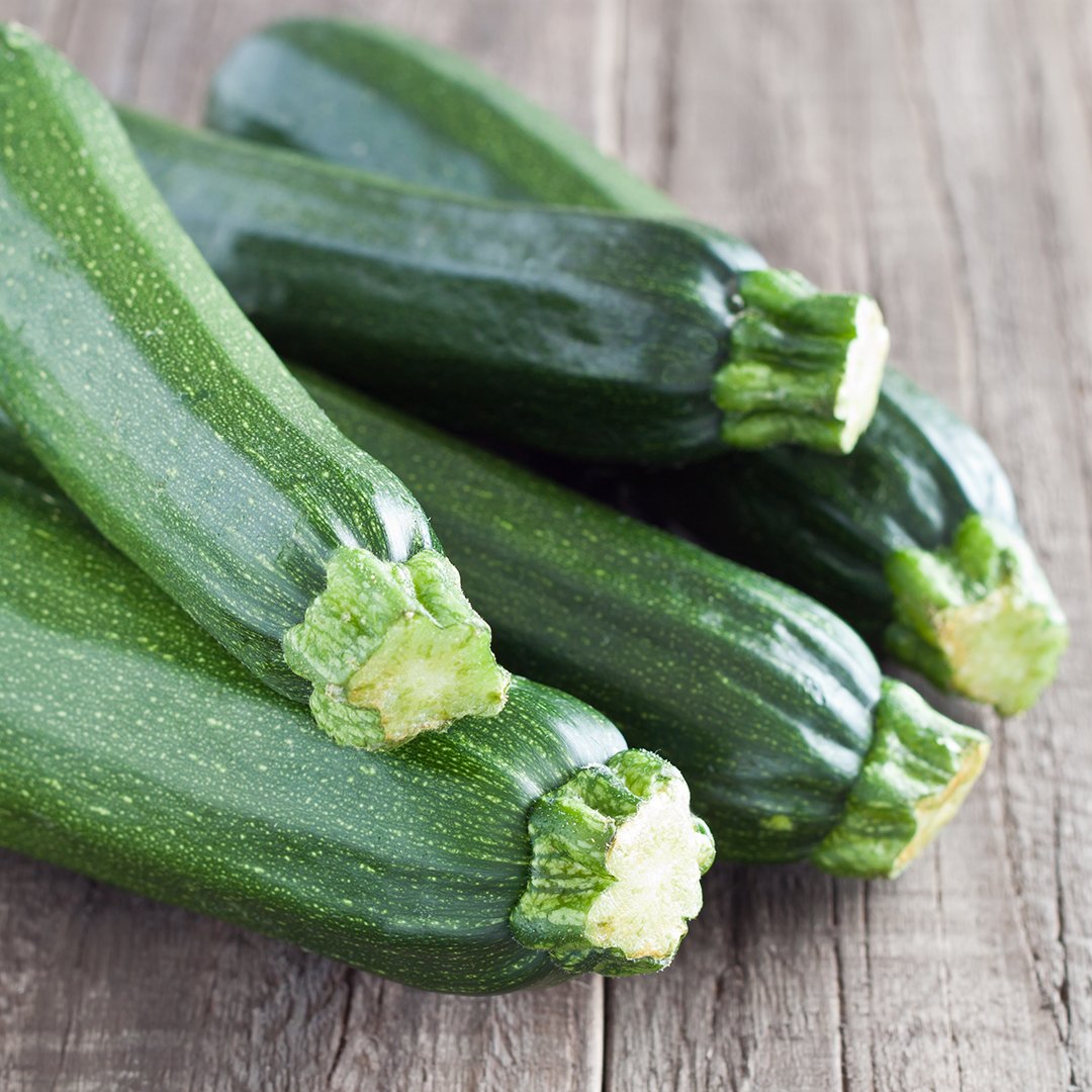 Grill it? Spiralize it? Sautee it? Enjoy Zucchini Day!
.
.
.
.
#foodlandontario #zucchiniday #summer #instagood #AppleFactoryON