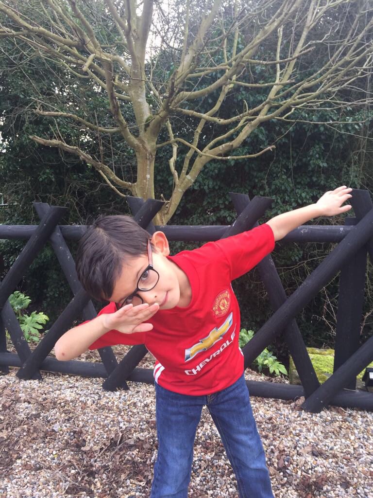 kurtedginton's tweet photo. @OngarSpurs 6th placed team with the greatest fans in the world #mutd https://t.co/yrsPAMiaOl
