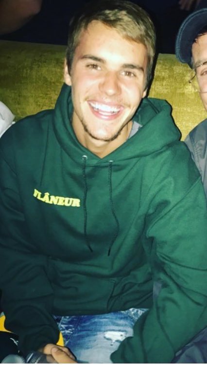ibieberthought's tweet photo. HE IS SUCH AN ANGEL I LOVE HIM SO MUCH WOW https://t.co/9LHLejtv8L