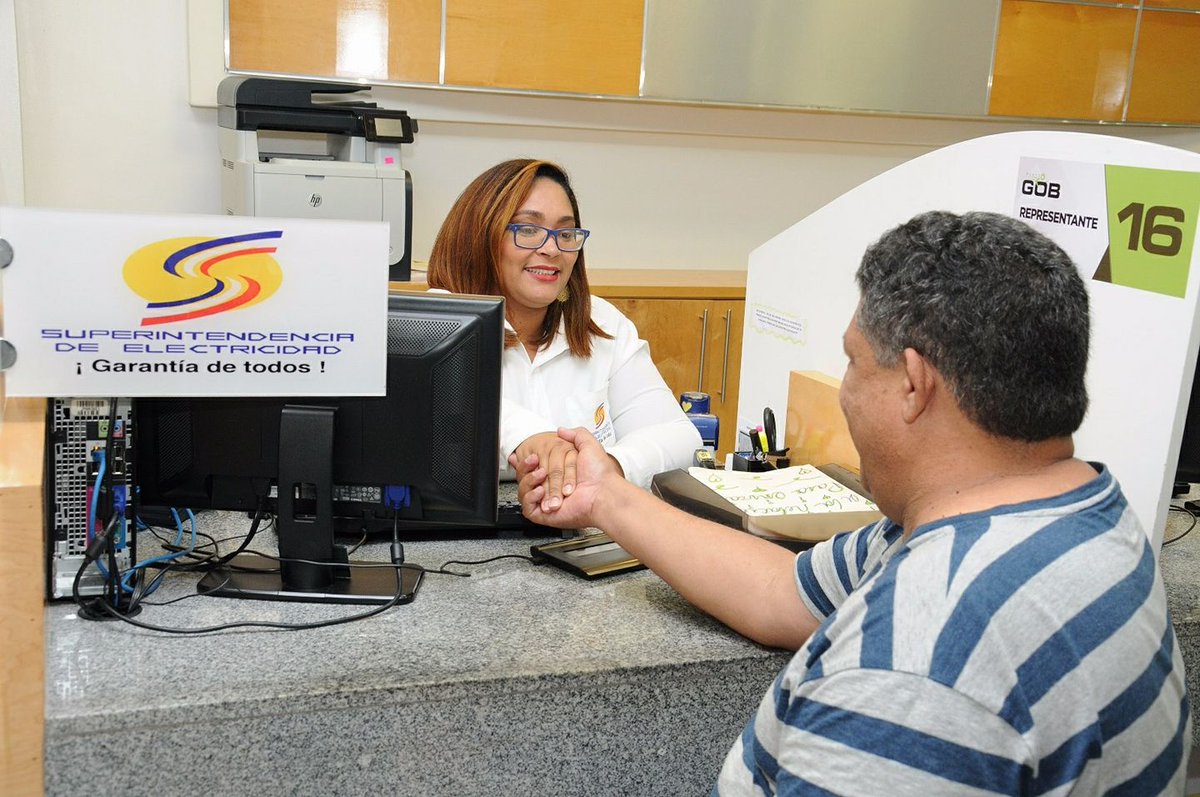 ¿Sabías que puedes solicitar nuestros servicios en #PuntoGob ubicado en <a href="/MegacentroRD/">Megacentro</a>? #RDCreceYSeDemocratiza