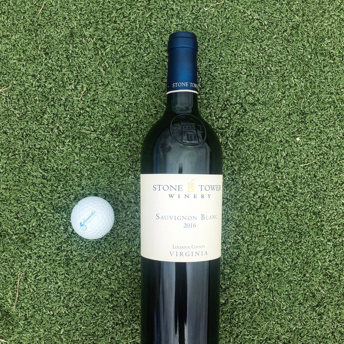 Have a #holeinone kind of #Thursday on our putting green w/ #StoneTower for the release of the Estate Sauvignon Blanc. #SalamanderExperience