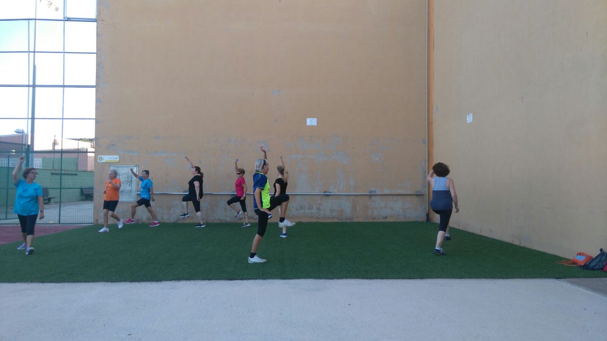 mccmont's tweet photo. #SetmanaDeL'Esport. Hui gimnàstica de manteniment. Demà aquagym i taller de pilota
#FoiosEsMou @AFoios https://t.co/LGVzggA0KJ