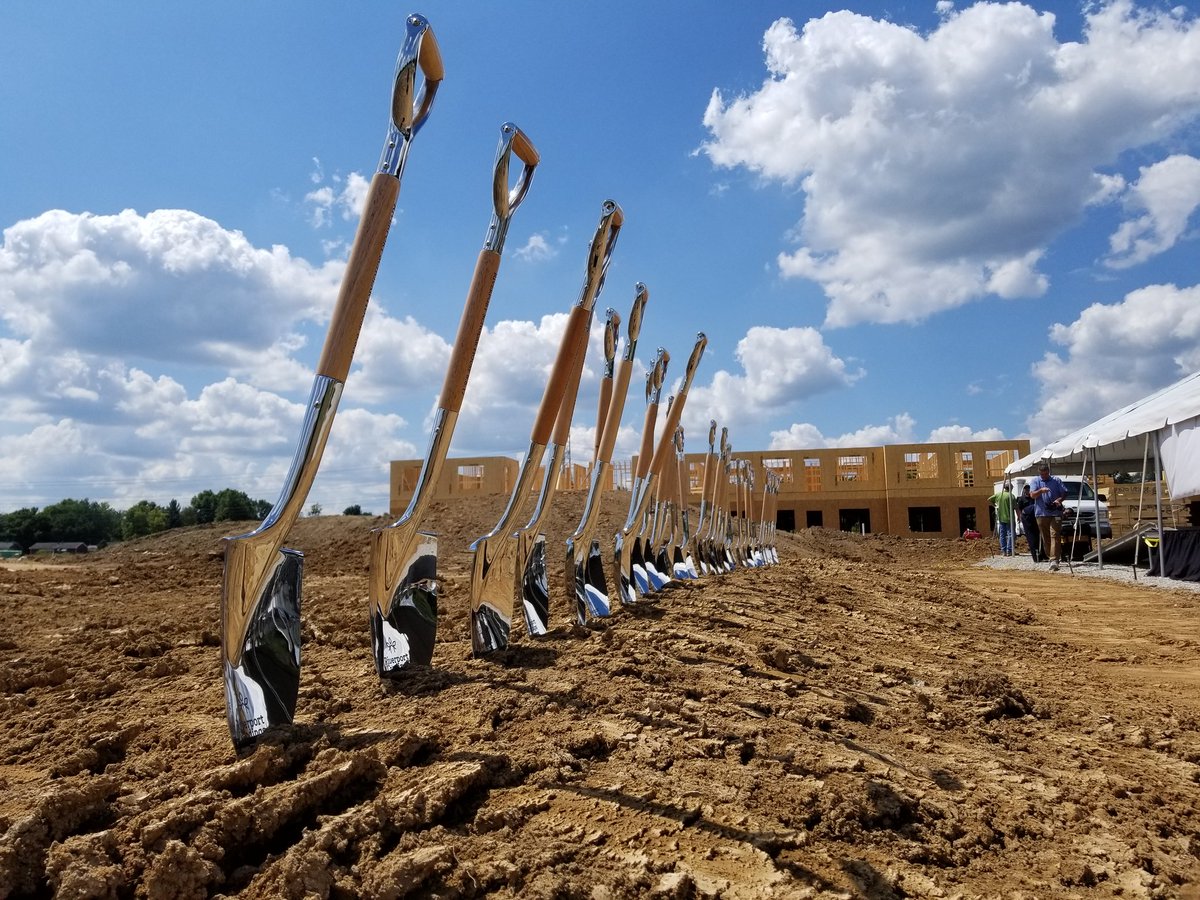 MonaVee08's tweet photo. Groundbreaking of Riverport Landings!!  #familyscholarhouse #affordablehousing #louisville #buildtheville #ldgdevelopment https://t.co/IO1hCOHNFX