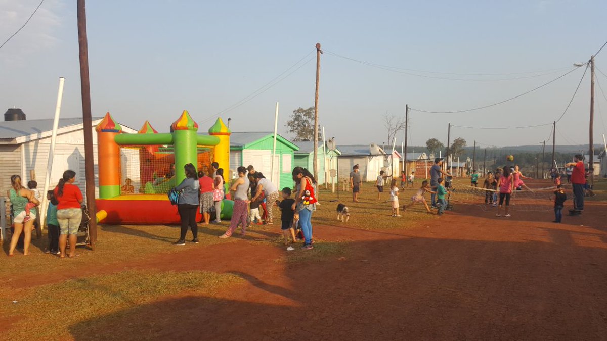 NicolasEizmend1's tweet photo. #AHORA Dia del niño Colonia San  Isidro. @muniposadas @RepettoAnahi @losadajoaquin https://t.co/6l1U8jyW6k
