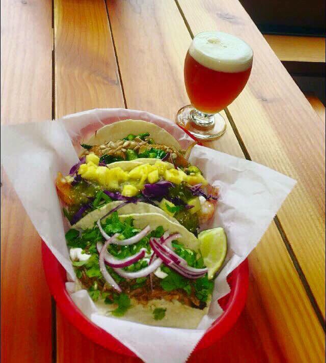 It's Tuesday! 
You know what that means!
Tacos and Pints!!!!
This week we have barbacoa, roasted veggie and salmon to choose from! 🍻