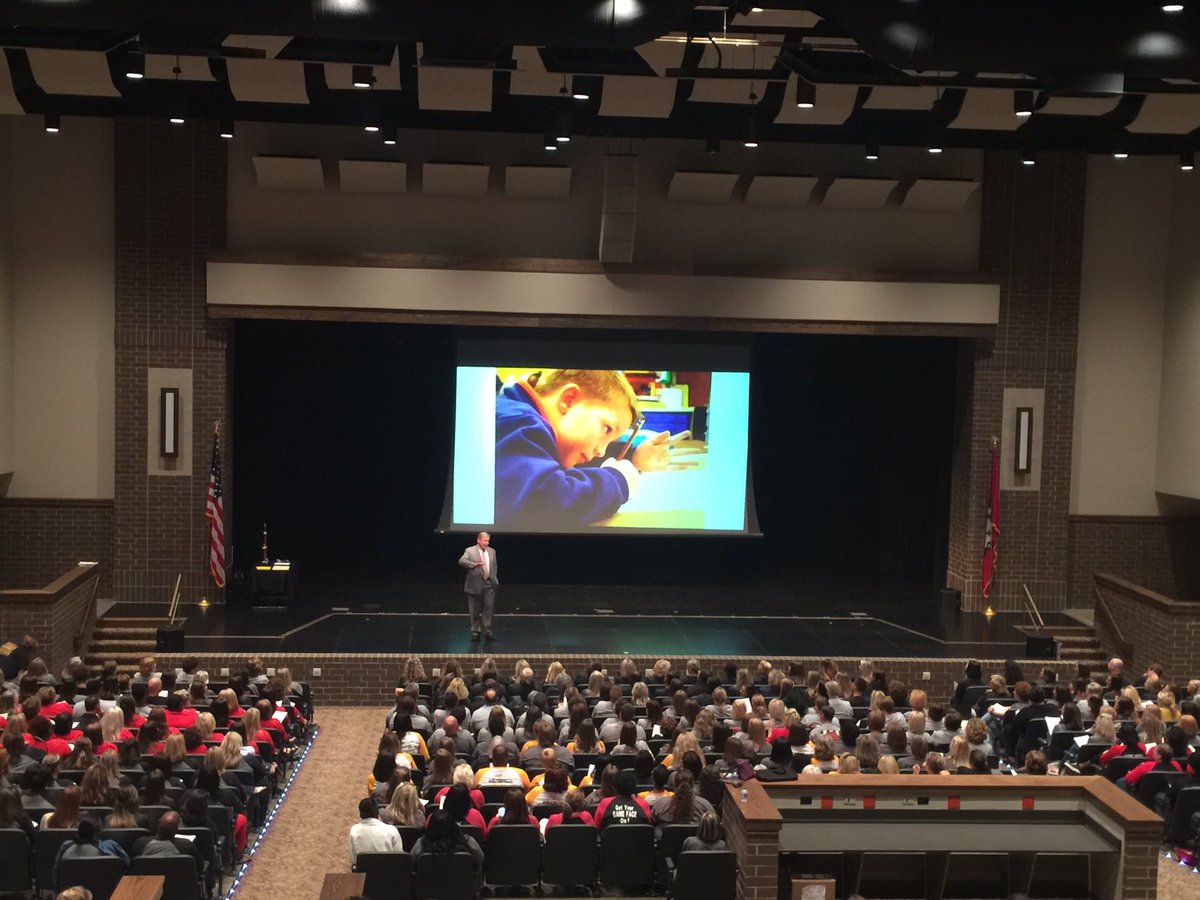 JPSHurricane's tweet photo. JPS welcomes @JohnAntonetti as our #JPSBacktoSchool speaker! https://t.co/RRo4zPPioW