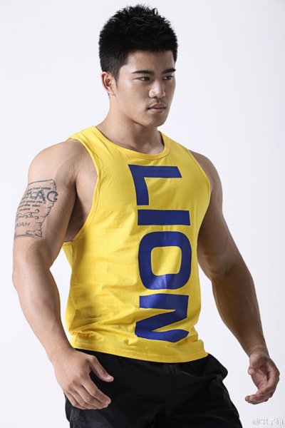 shooting_splash's tweet photo. #weibo #captainmercury
#墨丘利队长
#Shanghai #MiloMo
#Eyesforce
#MuscleJock #athletemodel https://t.co/ZBlNNkrqzl
