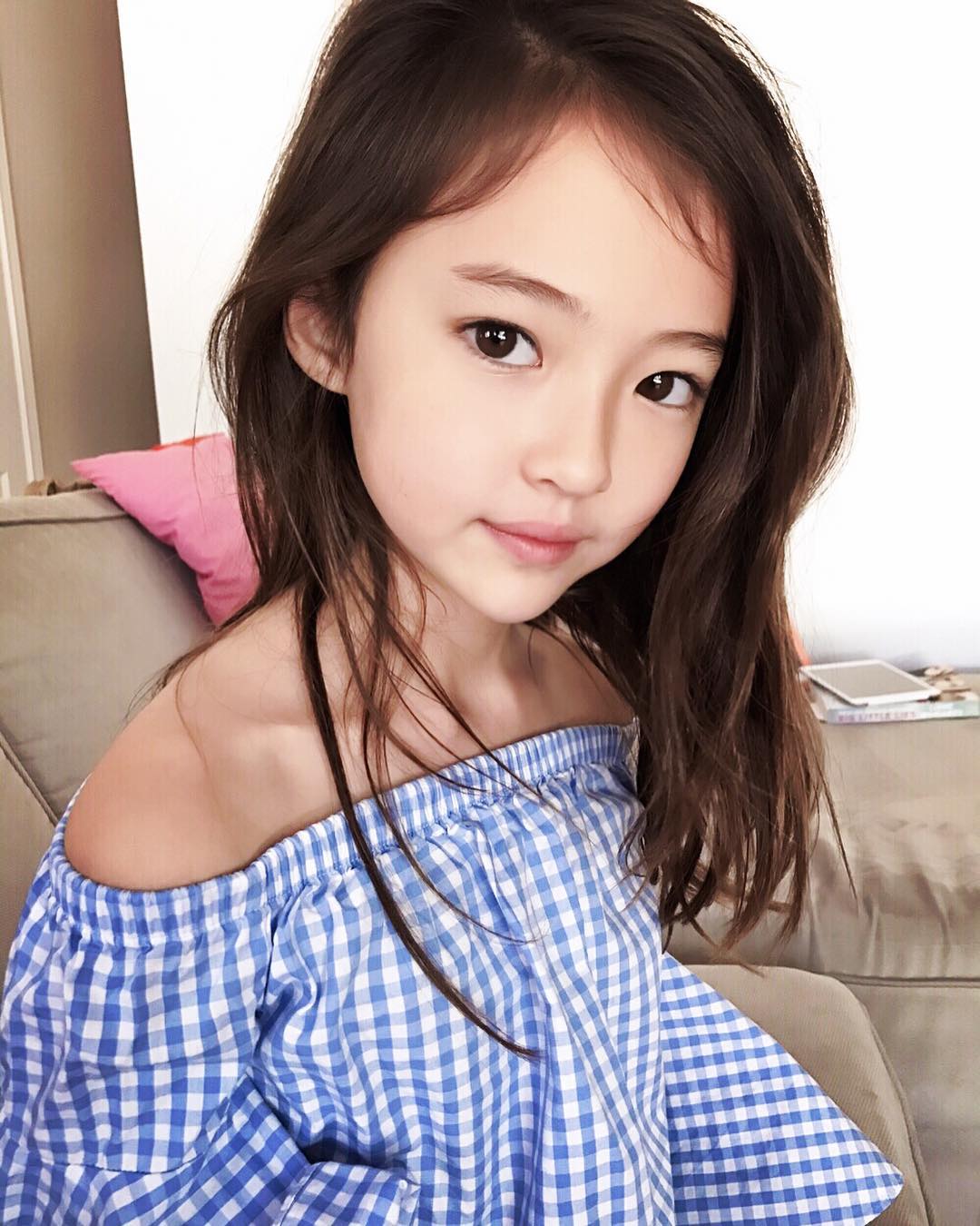 Selri この子の顔理想すぎる 韓国とアメリカ のハーフ っぽい 1 2枚目の破壊力 Ellagross Kidsmodel T Co Cou68nqehd Twitter