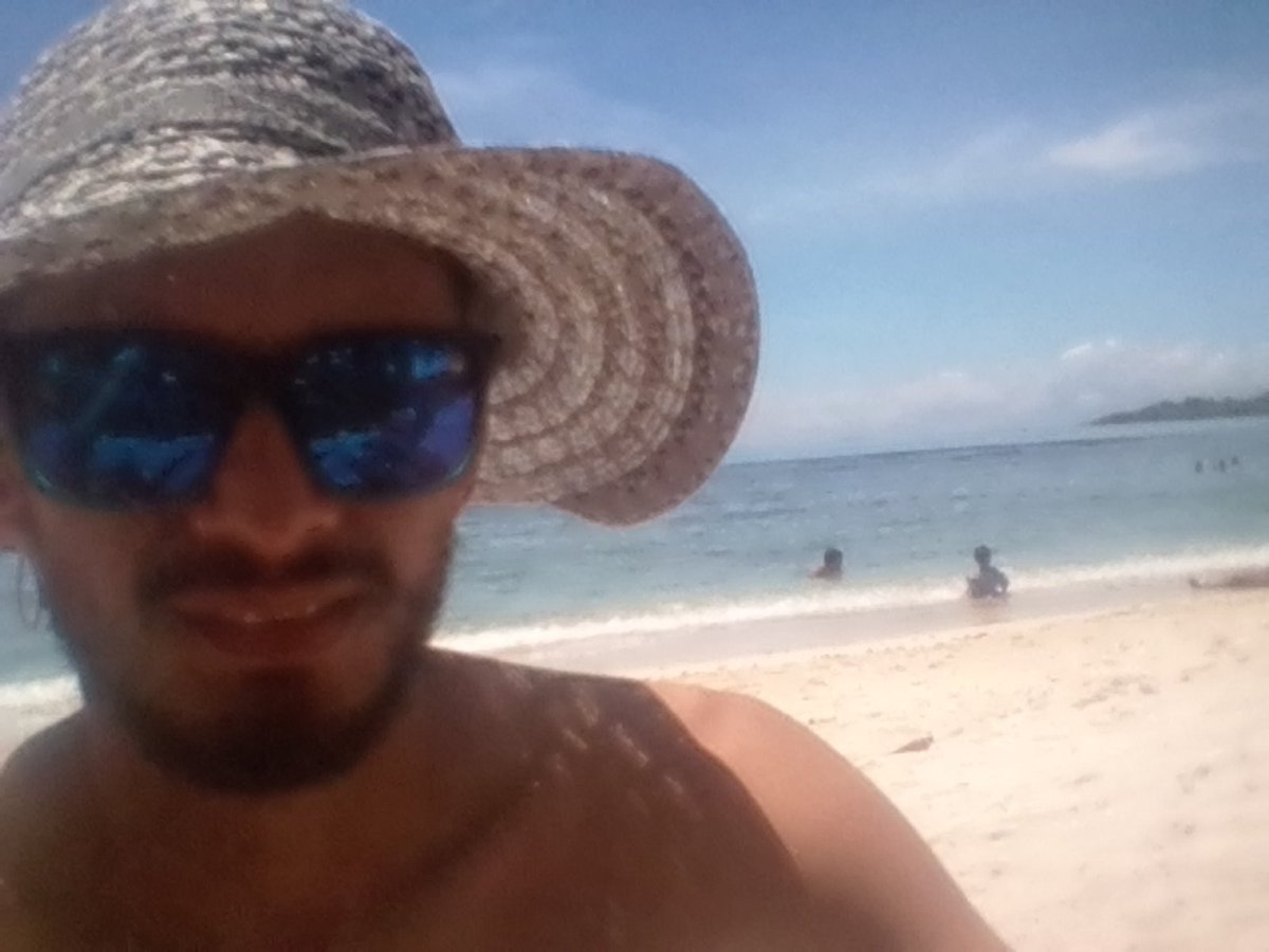 nahelsalek's tweet photo. En la playa la vaina Es mas sabrosa
#8Ago #ticketshop #playa #VamosCaterine #FelizMartes #GoT7x04 https://t.co/X8cwIKO9FN