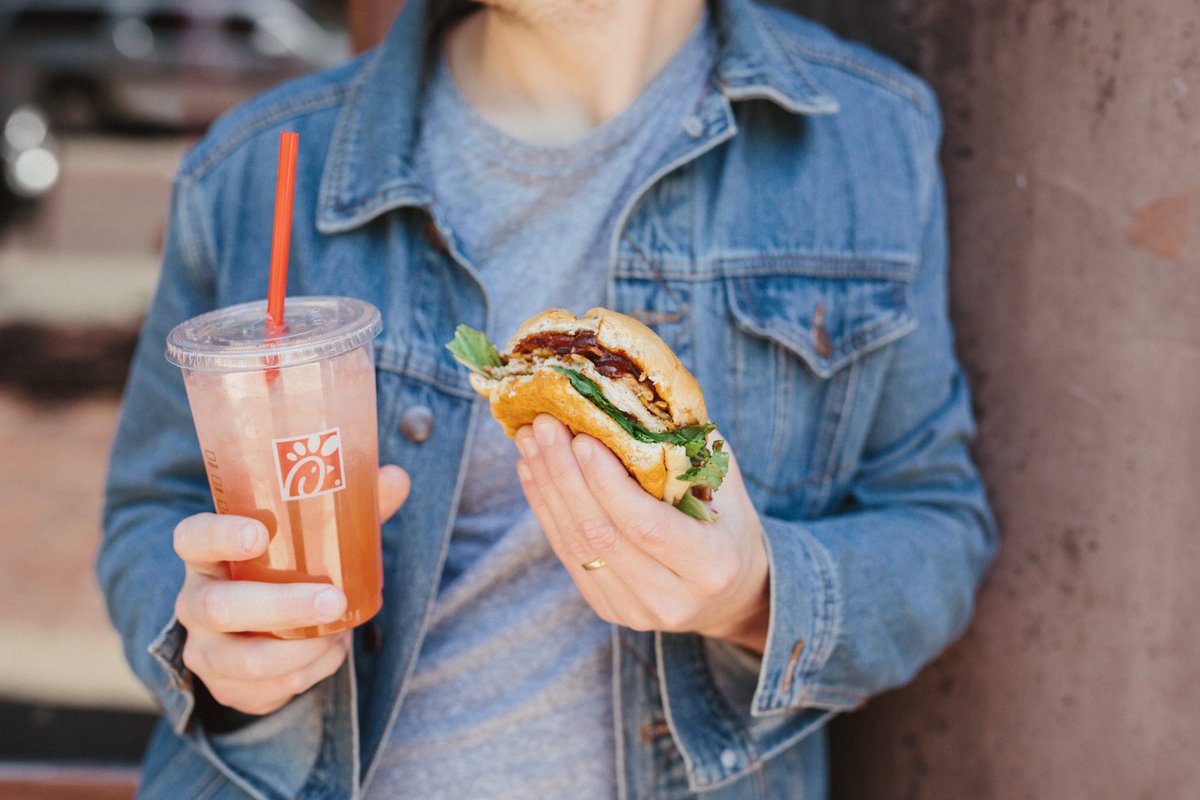 Full hands, happy heart. 😍 Stop by for our Watermelon Mint Lemonade and Smokehouse BBQ Bacon Sandwich before 8/19!