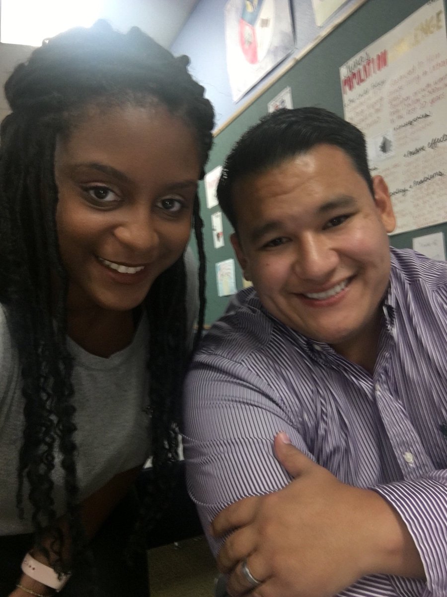 CoachatHSPS's tweet photo. Meet someone new this year 
#HarmonyBack2School2017 https://t.co/Estqgu6ZbZ